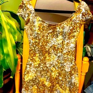 🔥SCALA Gold/Silver mini dress 👗